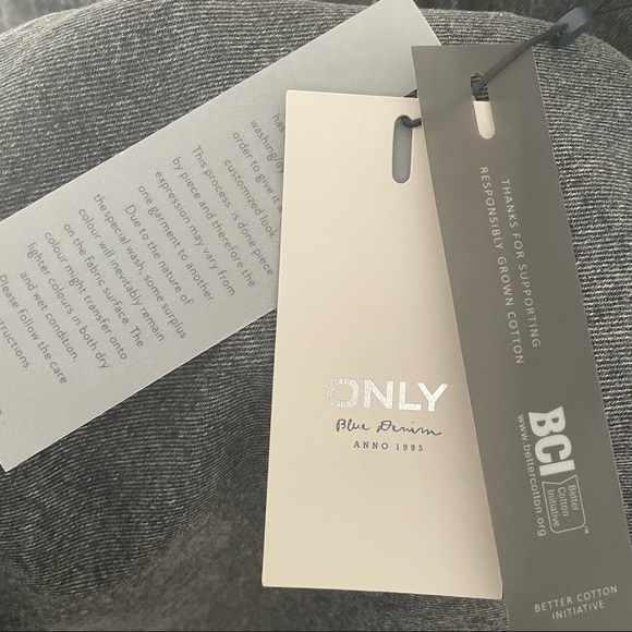 COPY - Denim skirt by ONLY - NEW with Tags 💖 Real nice classic style 🤍🖤 Quality🫰 - Picture 11 of 13